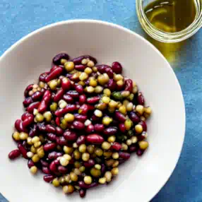 RED KIDNEY BEAN & CRACKED WHEAT SALAD