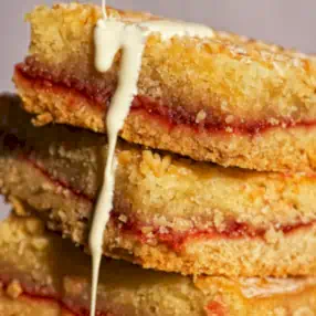 BAKEWELL TART (PRE PACKED)