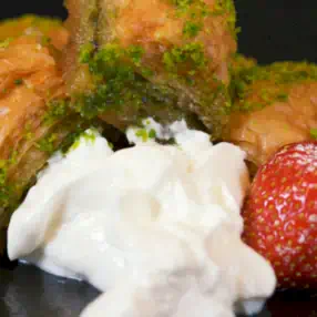 GREEK YOGURT (V)